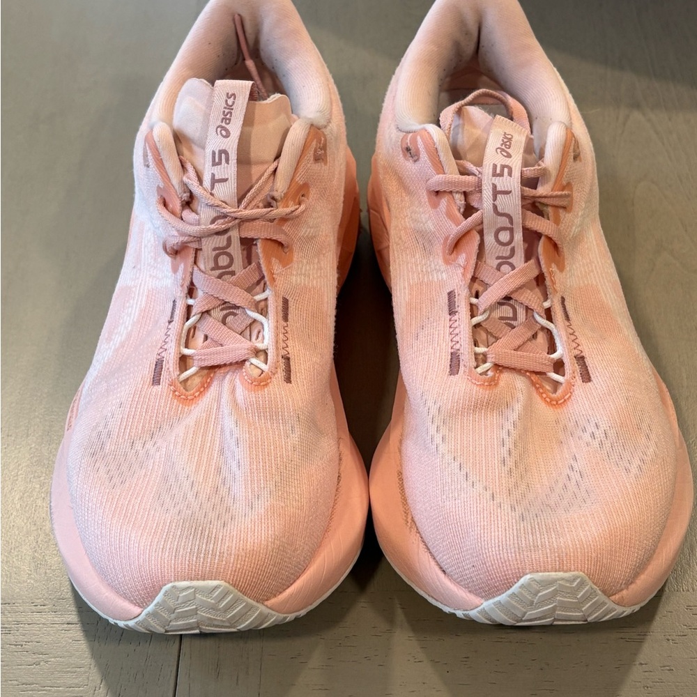 ASICS Nova Blast Women's Light Pink Running Shoes
